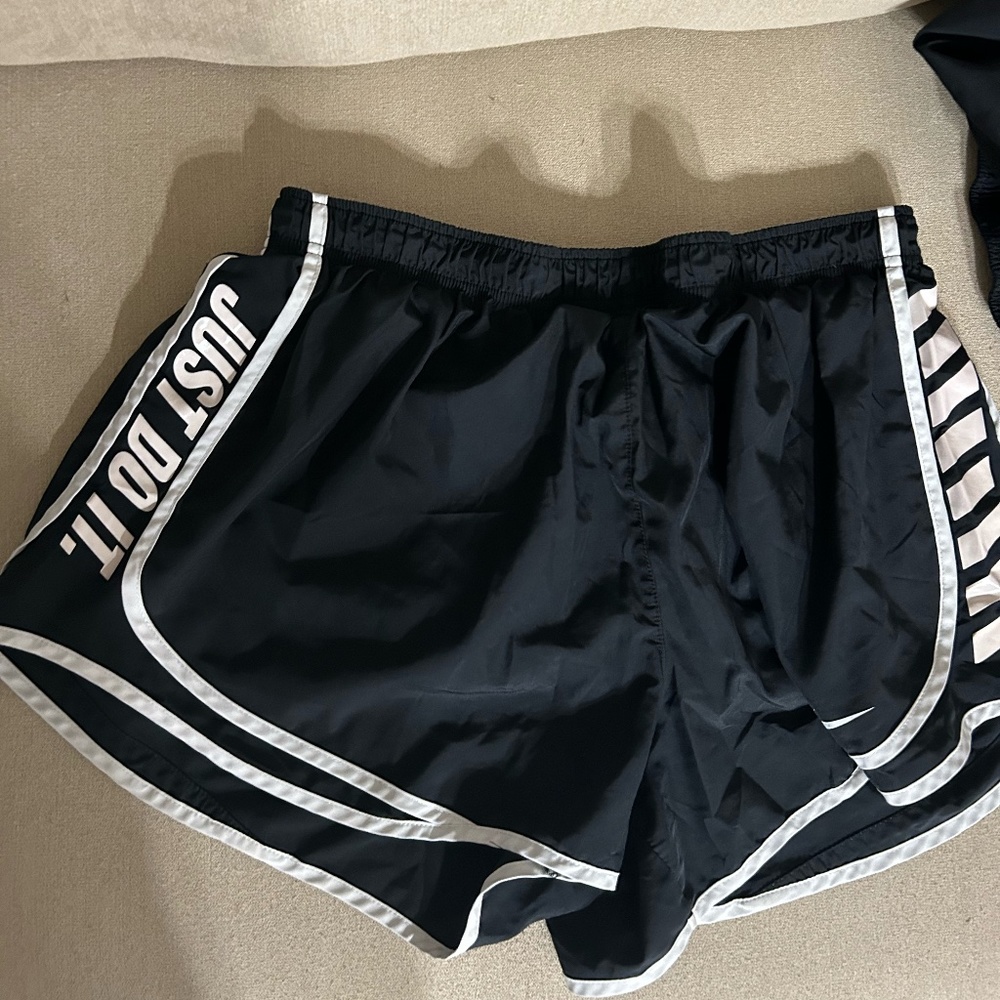 womens nike running short